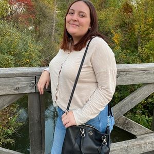 Meet your Posher, Madison ✨🥳